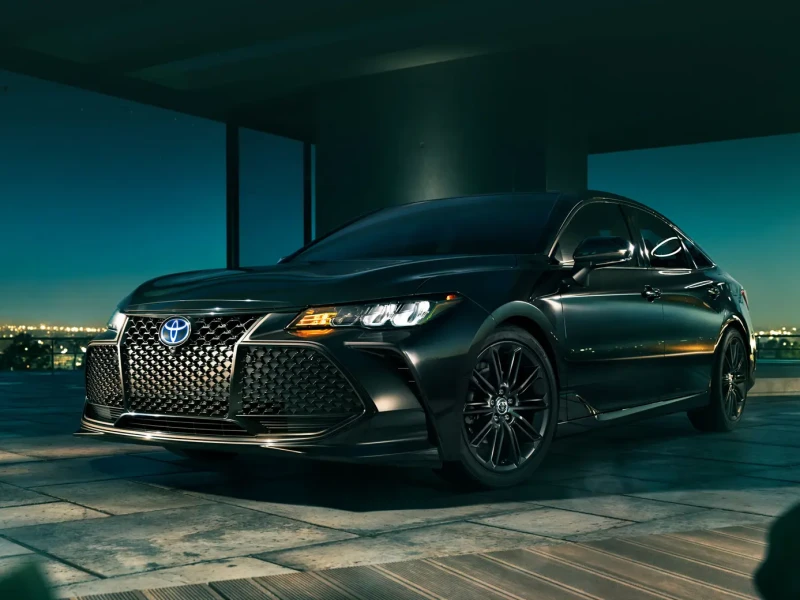 Toyota Avalon Hybrid Nightshade завершит историю седана