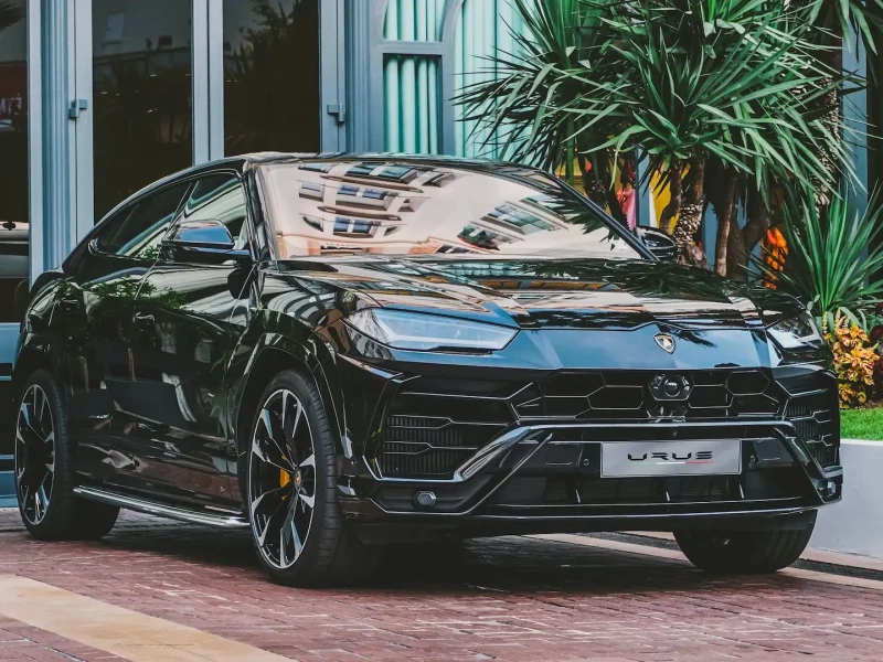 Lamborghini планирует создать электрическую версию Urus