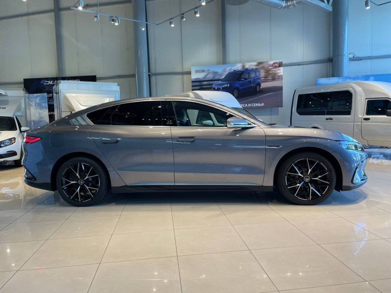2024 BYD Han с пробегом 73 км
