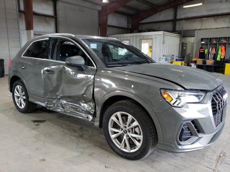 2023 Audi Q3 с пробегом 9 562 км