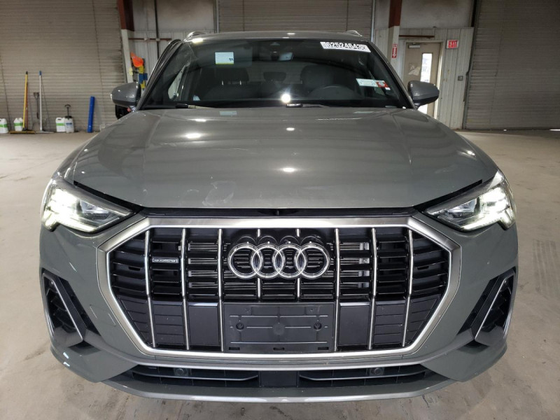 2023 Audi Q3 с пробегом 9 562 км