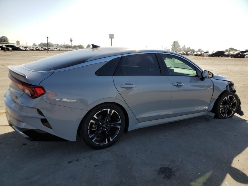 2020 Kia K5 с пробегом 75 558 миль