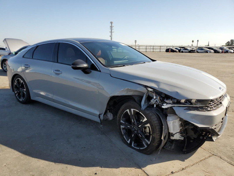 2020 Kia K5 с пробегом 75 558 миль