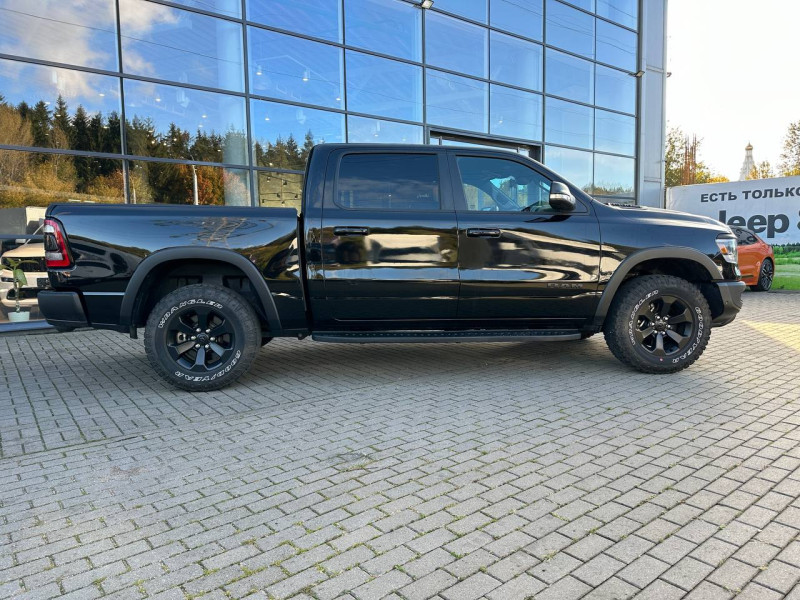 2021 Ram 1500 с пробегом 53 000 км