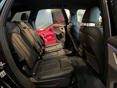 2023 Audi Q7 с пробегом 50 км
