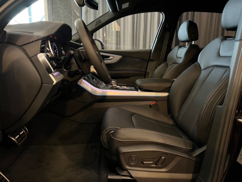2023 Audi Q7 с пробегом 50 км