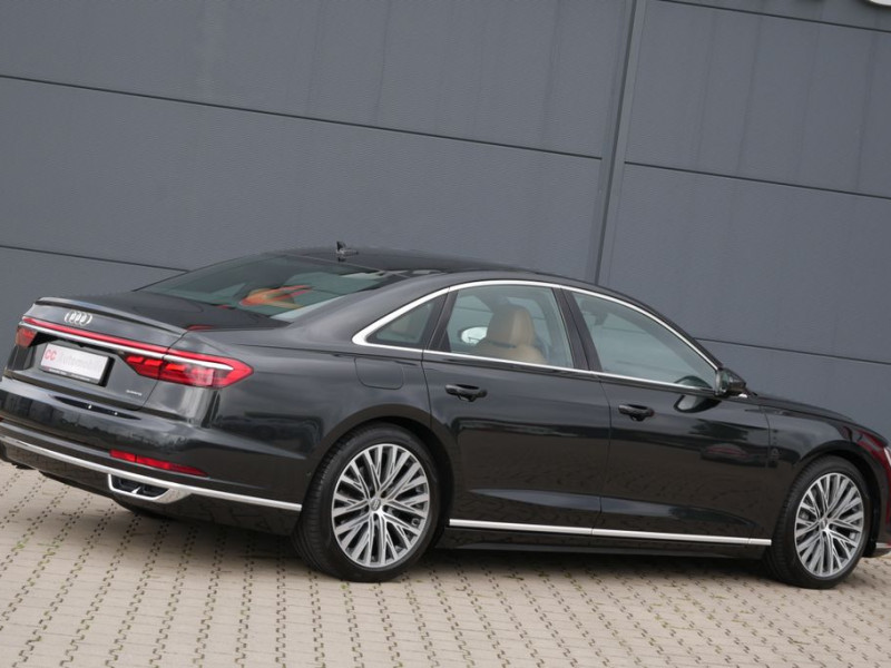 2020 Audi A8 с пробегом 118 000 км
