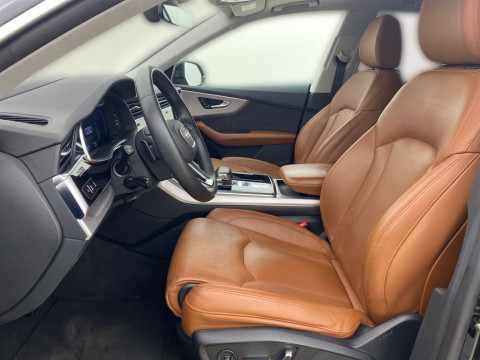 2020 Audi Q8 с пробегом 89 800 км