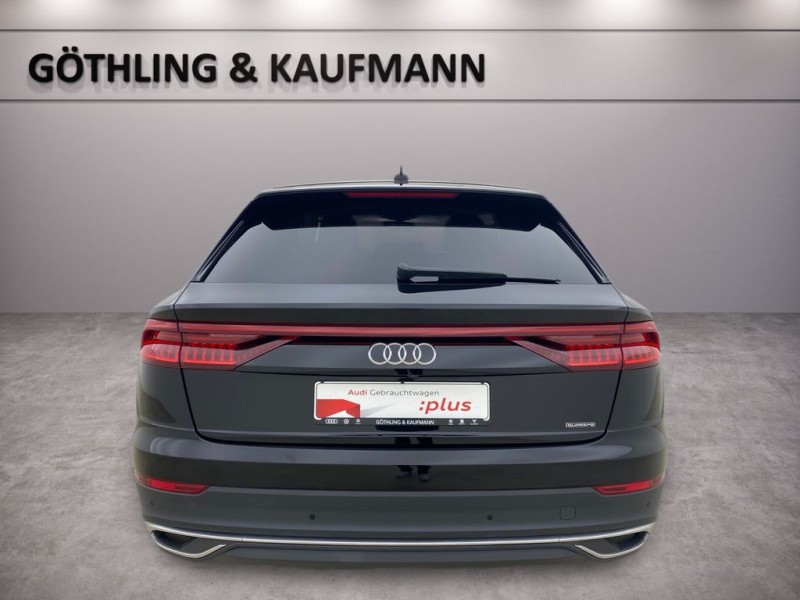 2020 Audi Q8 с пробегом 89 800 км