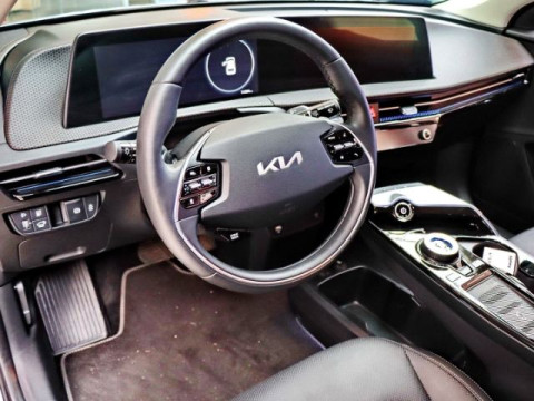 2022 Kia EV6 с пробегом 11 500 км
