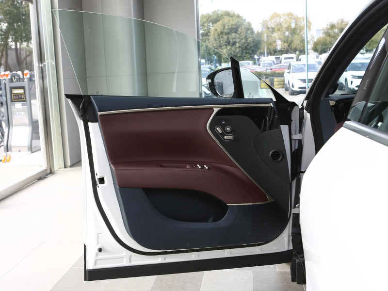 2024 Avatr 11 без пробега