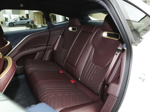 2024 Avatr 11 без пробега