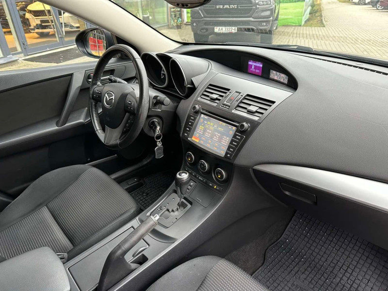 2012 Mazda 3 с пробегом 178 000 км