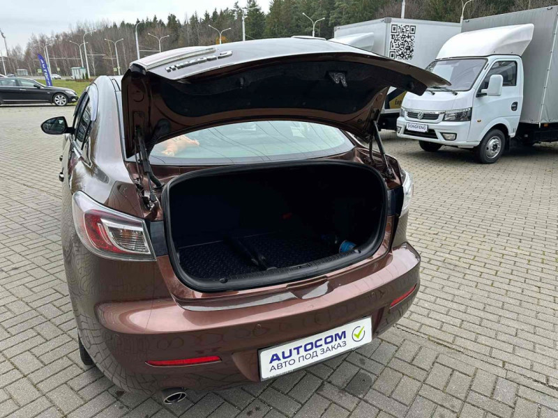 2012 Mazda 3 с пробегом 178 000 км