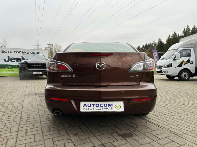 2012 Mazda 3 с пробегом 178 000 км