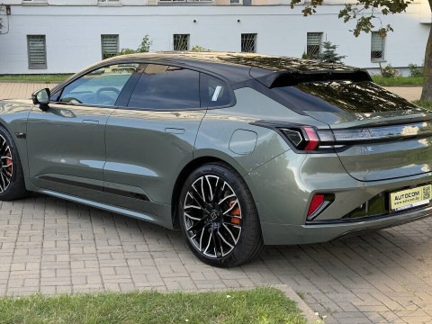 2024 Zeekr 001 с пробегом 20 км