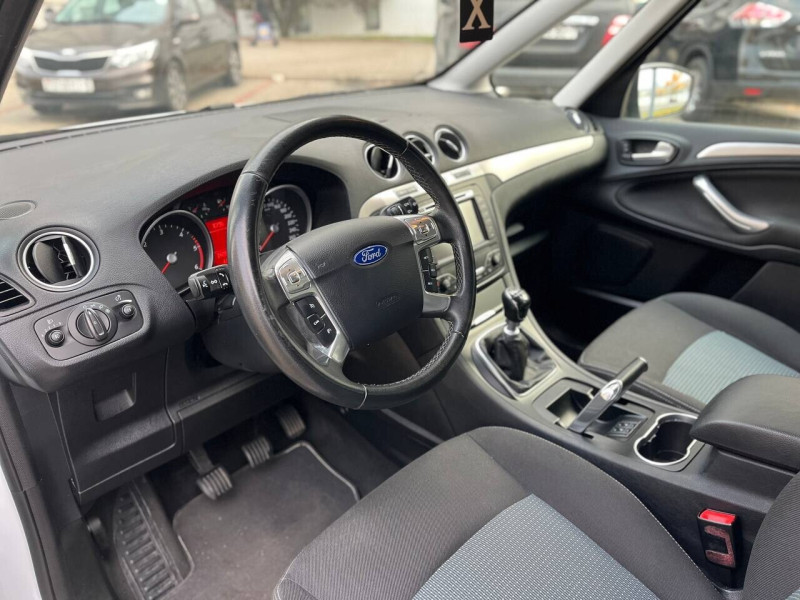 2013 Ford Galaxy с пробегом 242 000 км