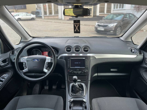 2013 Ford Galaxy с пробегом 242 000 км