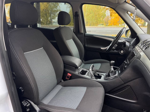 2013 Ford Galaxy с пробегом 242 000 км