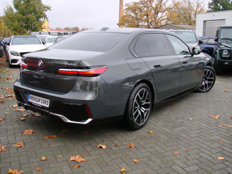 2024 BMW 7 серии с пробегом 16 000 км