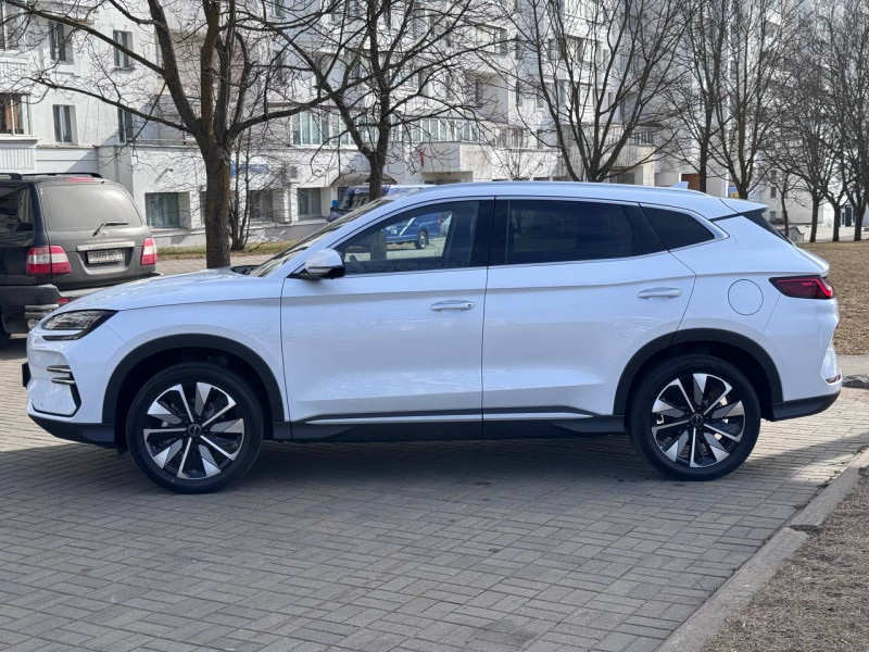 2024 BYD Song Plus с пробегом 10 км