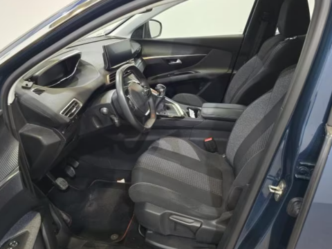 2021 Peugeot 3008 с пробегом 80 000 км