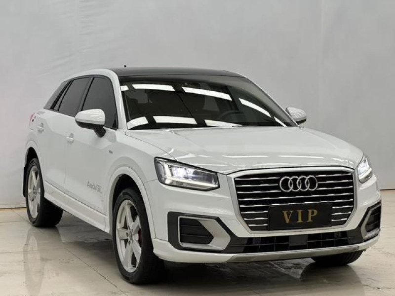 2022 Audi Q2 с пробегом 12 000 км
