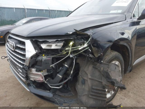 2017 Audi Q7 с пробегом 144 000 миль