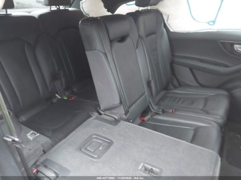 2017 Audi Q7 с пробегом 144 000 миль