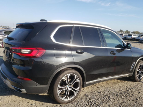 2019 BMW X5 с пробегом 72 000 миль