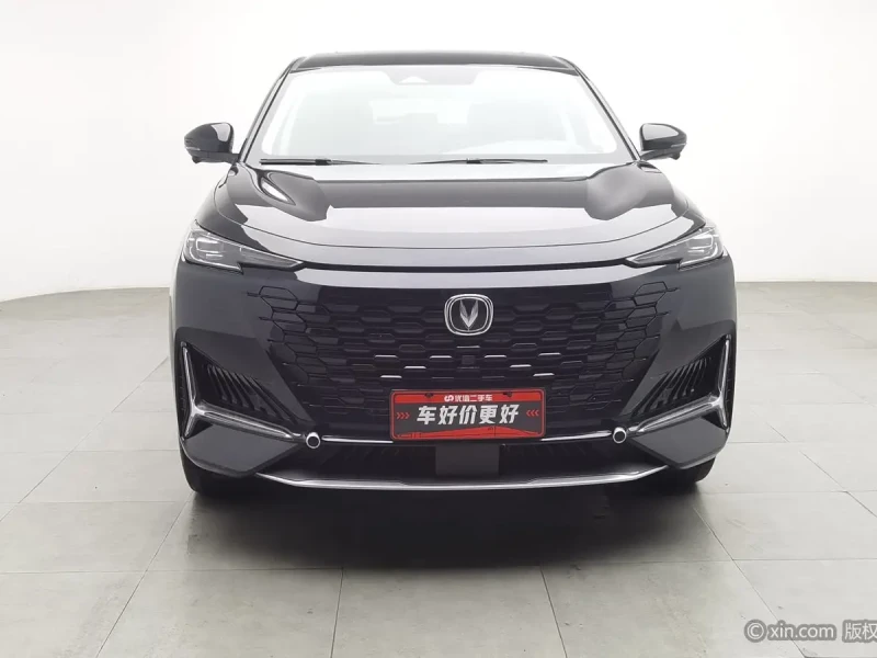 2022 Changan UNI-K с пробегом 32 000 км