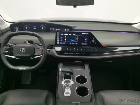 2022 Changan UNI-K с пробегом 32 000 км