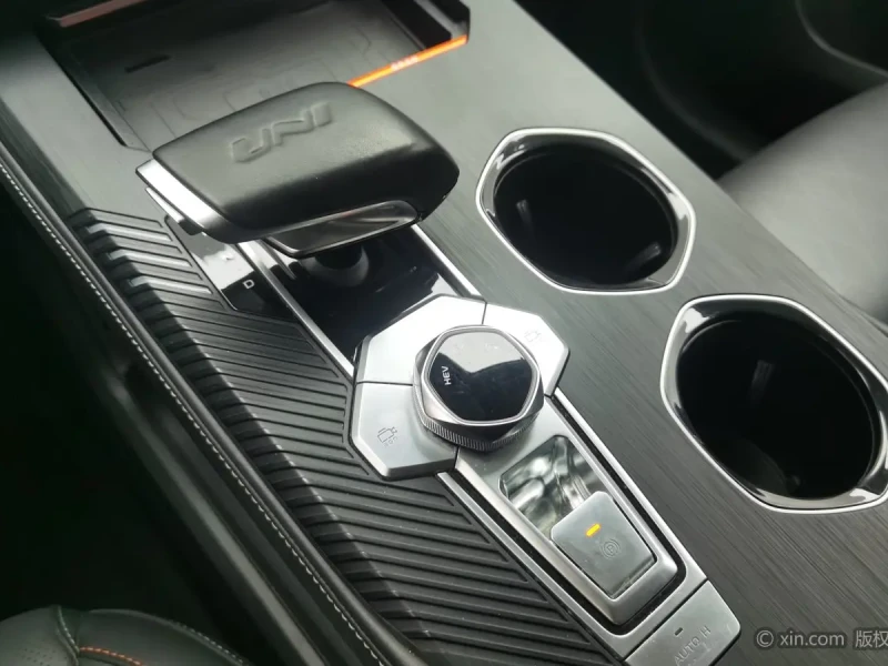 2022 Changan UNI-K с пробегом 32 000 км