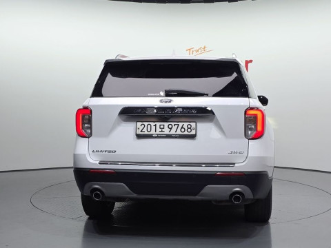 2022 Ford Explorer с пробегом 57 095 км