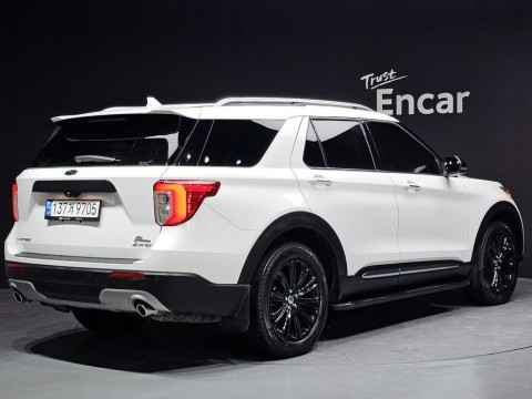 2022 Ford Explorer с пробегом 18 637 км