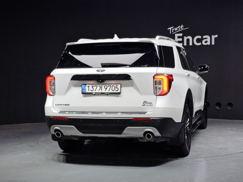 2022 Ford Explorer с пробегом 18 637 км