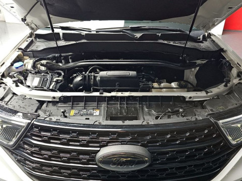 2022 Ford Explorer с пробегом 18 637 км