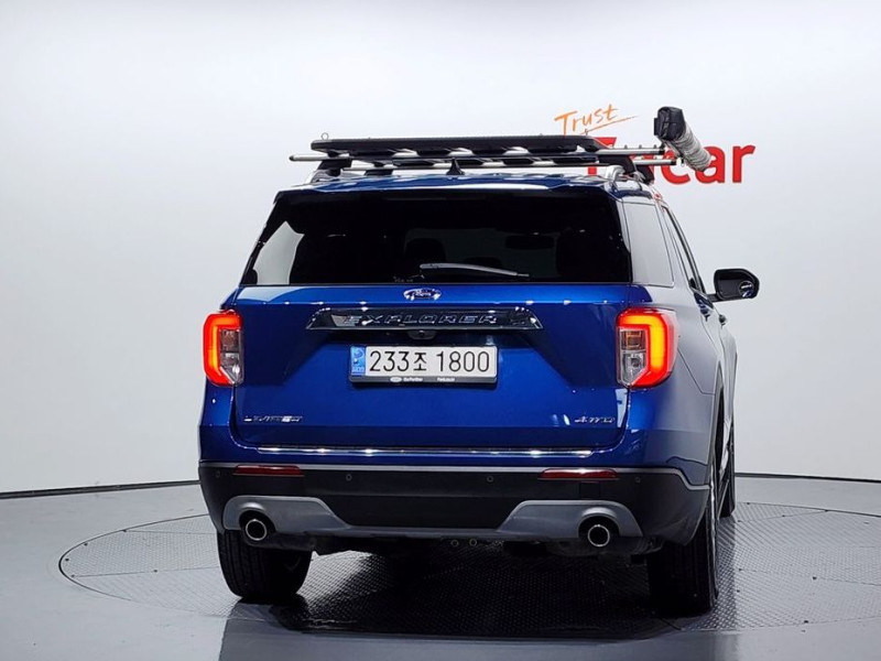 2022 Ford Explorer с пробегом 13 751 км