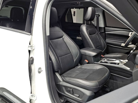 2022 Ford Explorer с пробегом 18 637 км