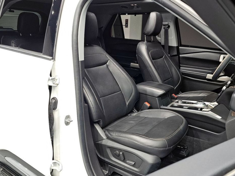 2022 Ford Explorer с пробегом 18 637 км