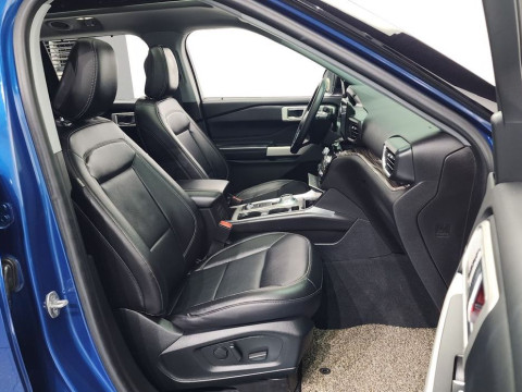 2022 Ford Explorer с пробегом 13 751 км