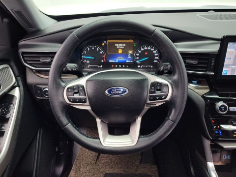 2022 Ford Explorer с пробегом 13 751 км