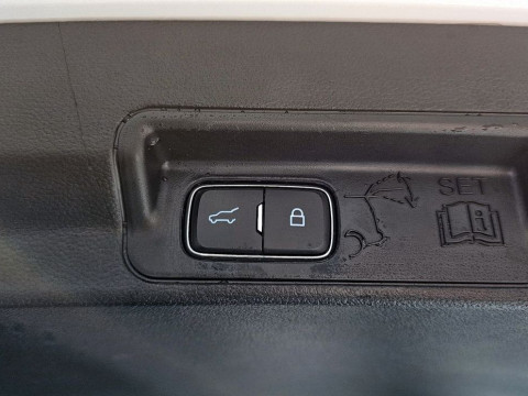 2022 Ford Explorer с пробегом 18 637 км