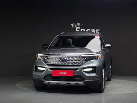 2023 Ford Explorer с пробегом 12 717 км