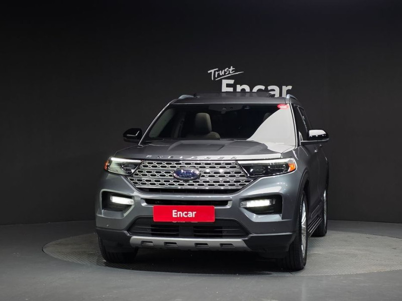 2023 Ford Explorer с пробегом 12 717 км