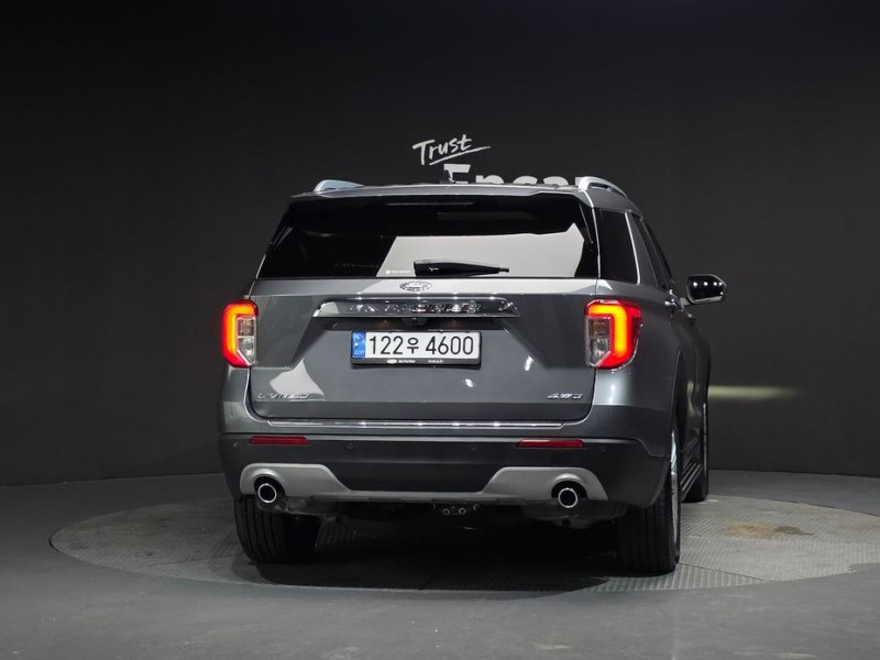 2023 Ford Explorer с пробегом 12 717 км