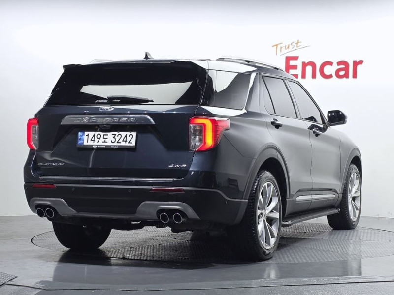 2022 Ford Explorer с пробегом 14 475 км