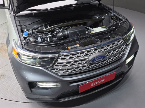 2023 Ford Explorer с пробегом 12 717 км