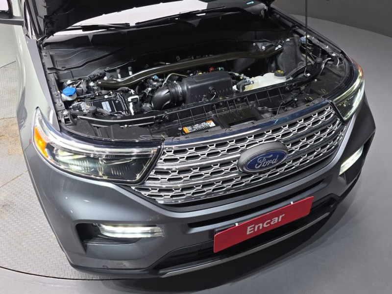 2023 Ford Explorer с пробегом 12 717 км