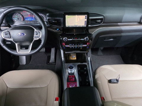 2023 Ford Explorer с пробегом 12 717 км